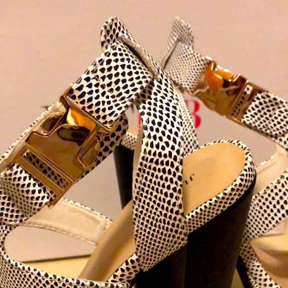 JustFab Phelan Heels Size 5.5 Black Multi Shoe - Picture 4 of 7